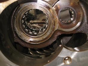 汽車空調(diào)壓縮機(jī)冷凍油的檢查方法